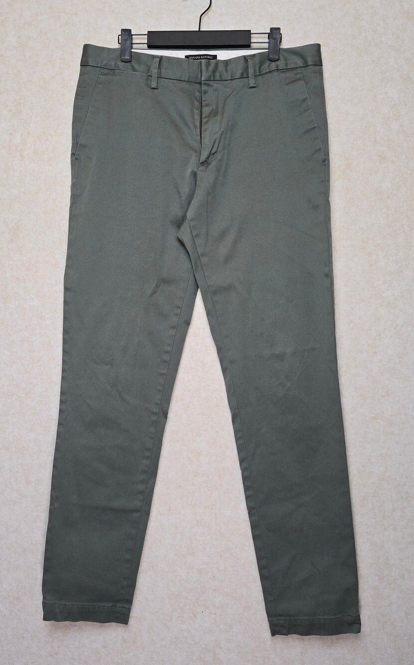 Banana Republic Mens 33x34 Green Tapered Fit Chino Pants Casual Khaki
